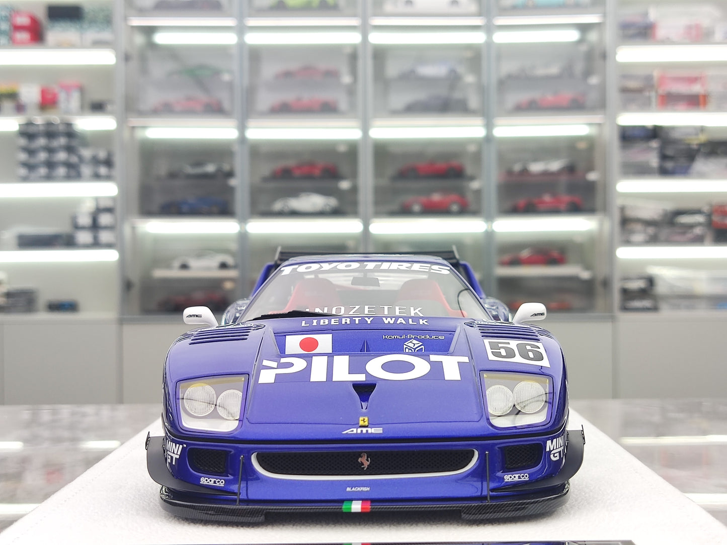 BBA MODEL 1/18 Ferrari F40 Blue Paiolo Paint Scheme Limited Edition Car Model BBA013