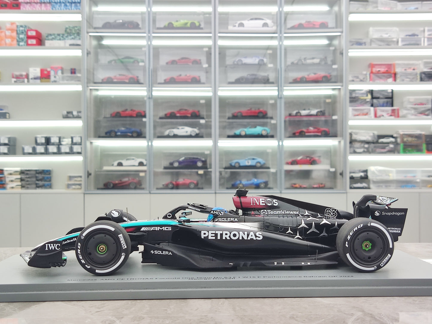 SPARK 1/18 Mercedes AMG F1 Team W15 2024 race to be determined No. 63 Russell Green paint Simulation F1 car model 18S977