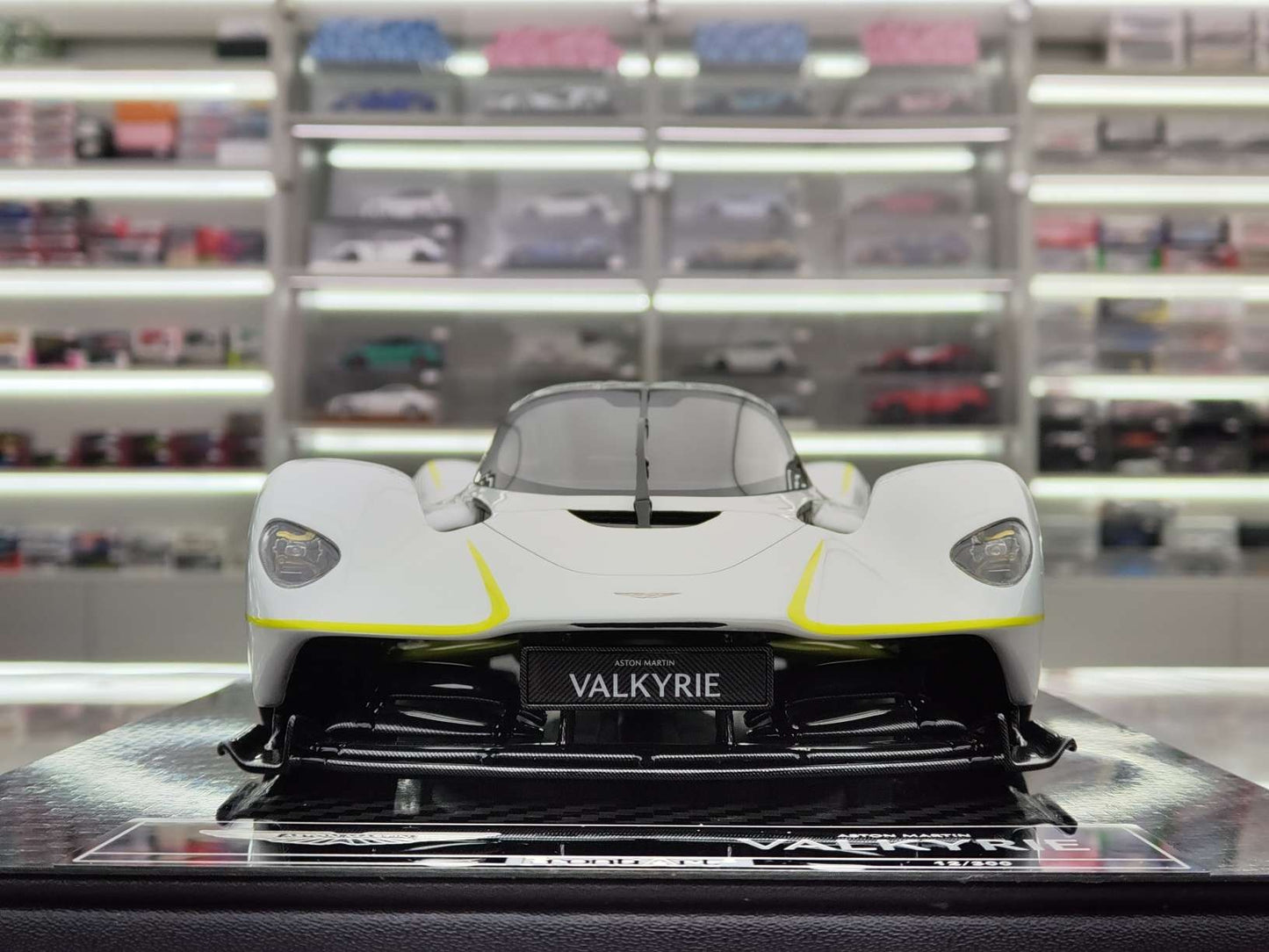 FRONTIART 1/18 Aston Martin Valkyrie Pearl White FA117