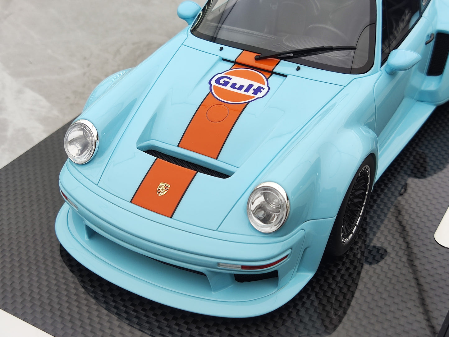 MCM 1/18 Porsche Singer DLS Turbo Carbon Base with Bay Wing and Low Wing MCM014