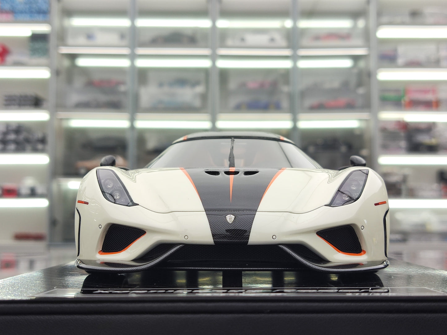 FRONTIART 1/18 Koenigsegg REGERA Crystal White FA094