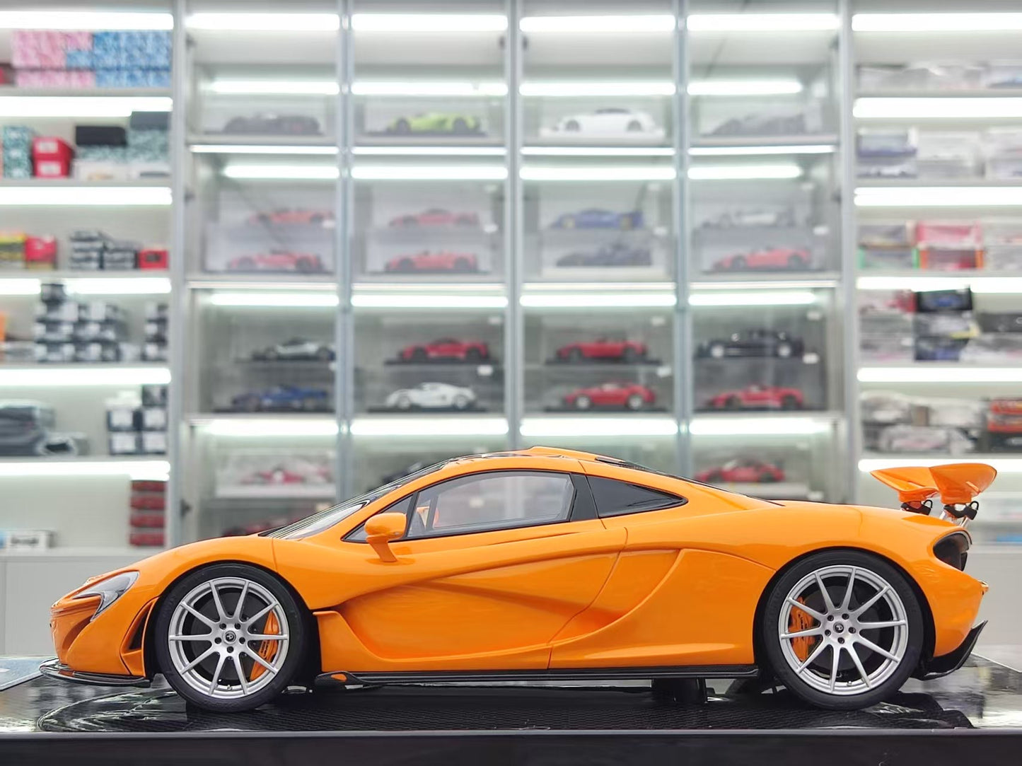 DM 1/18 McLaren P1 Orange Silver Wheel Custom Edition MP999B