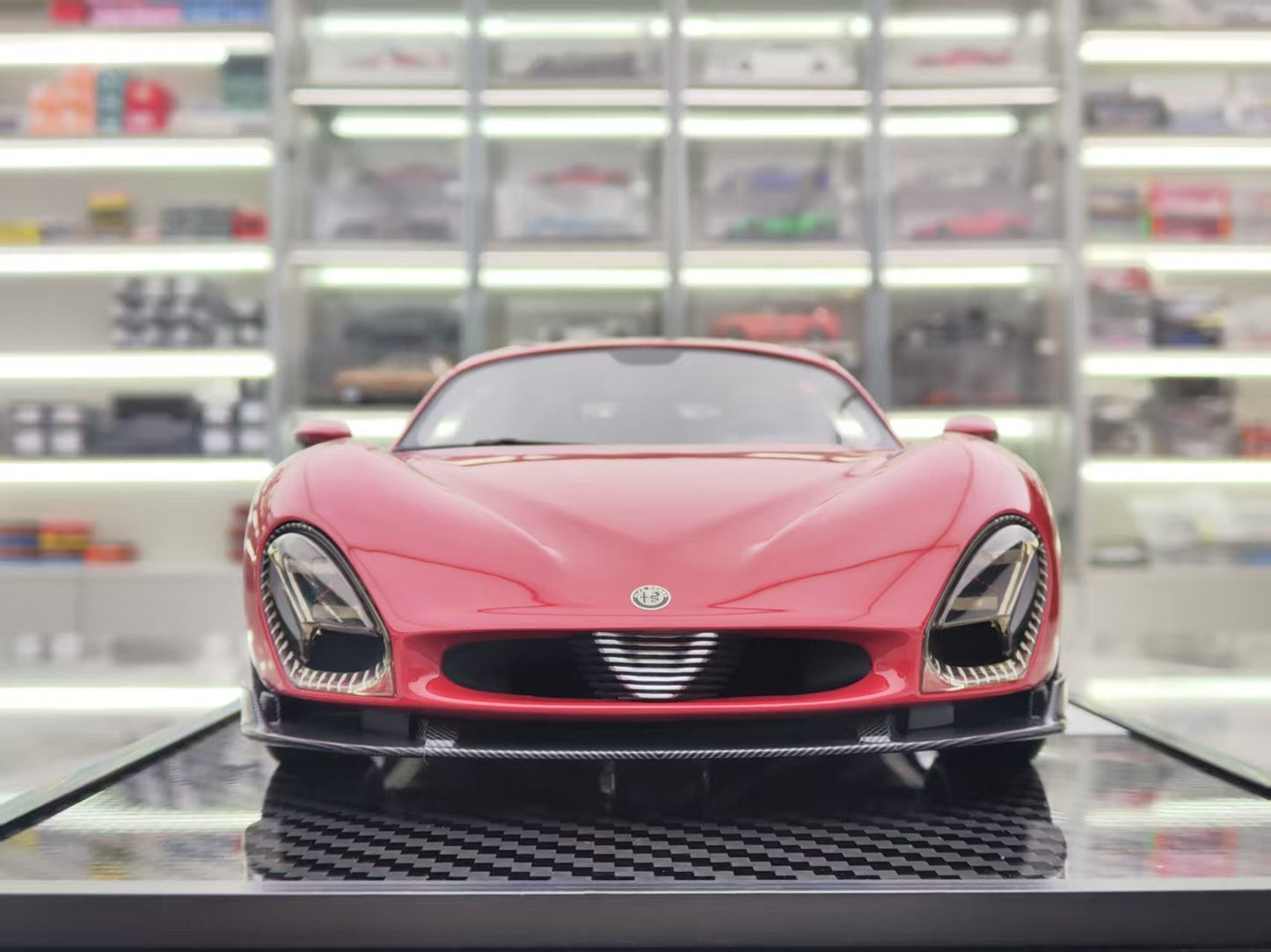 BBR 1/18 Alfa Romeo 33 Stradale Carbon Base Red Black Wheels Car Model P18264BCH