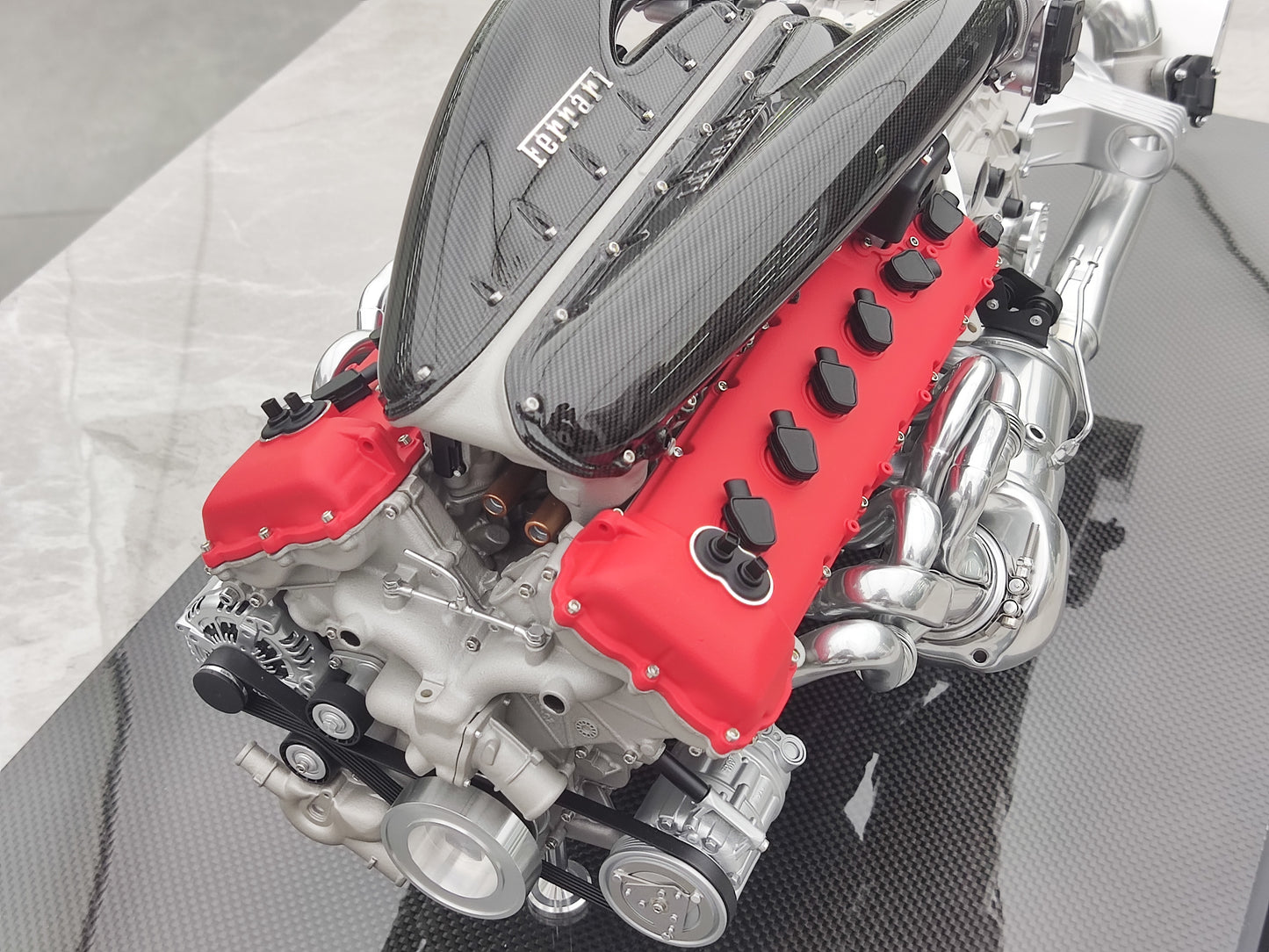 Amalgam 1/4 Ferrari Daytona SP3 engine and gearbox gray simulation model ornaments M6219-48