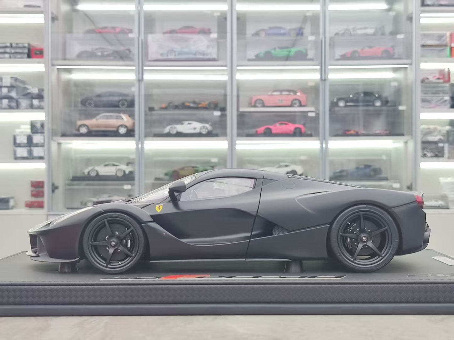 BBR 1/18 Ferrari Laferrari Alloy Full Open Matte Black BBR182242DIE