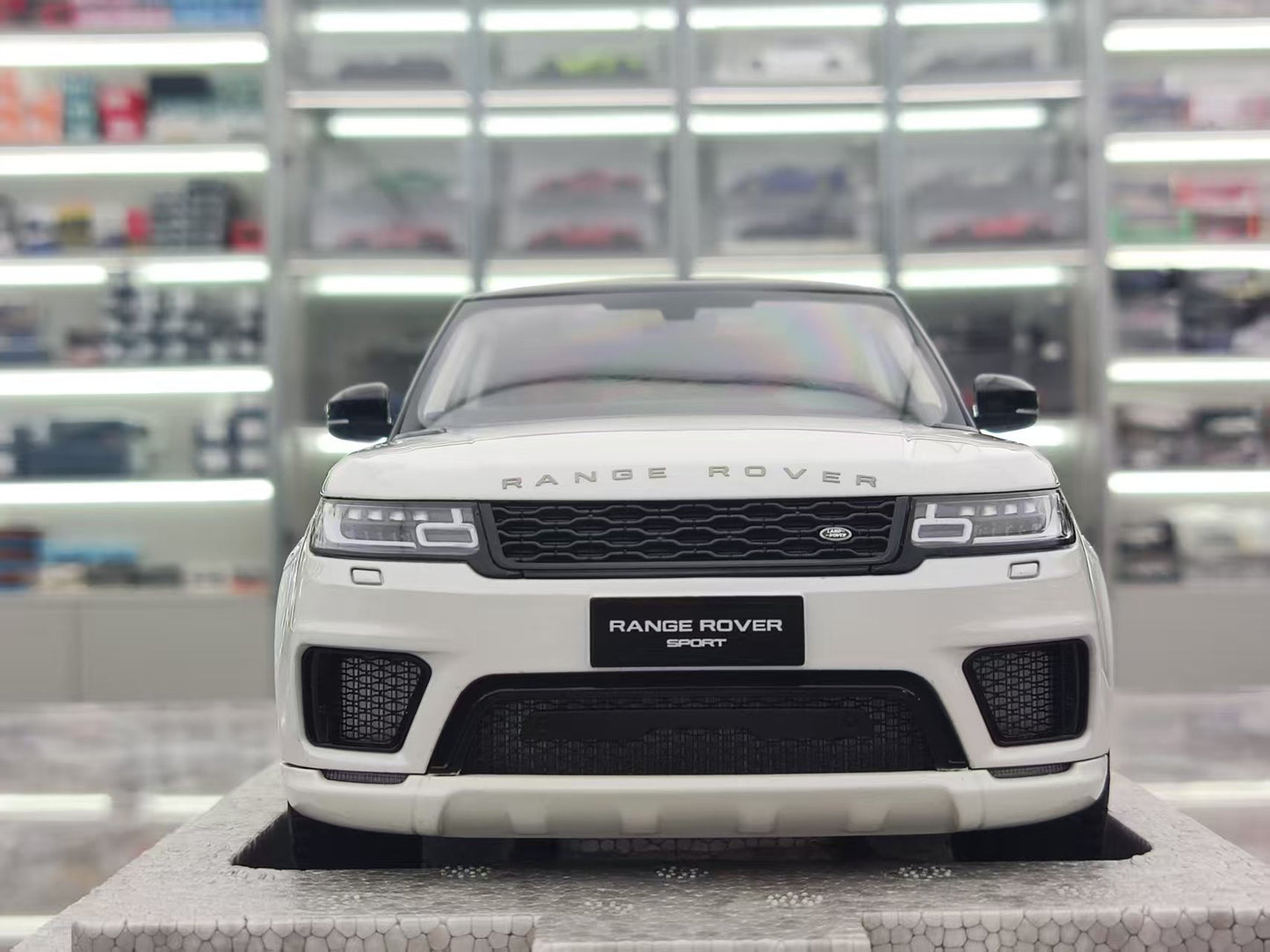 WHELART 1/18 Land Rover Sport White Alloy Model WH003