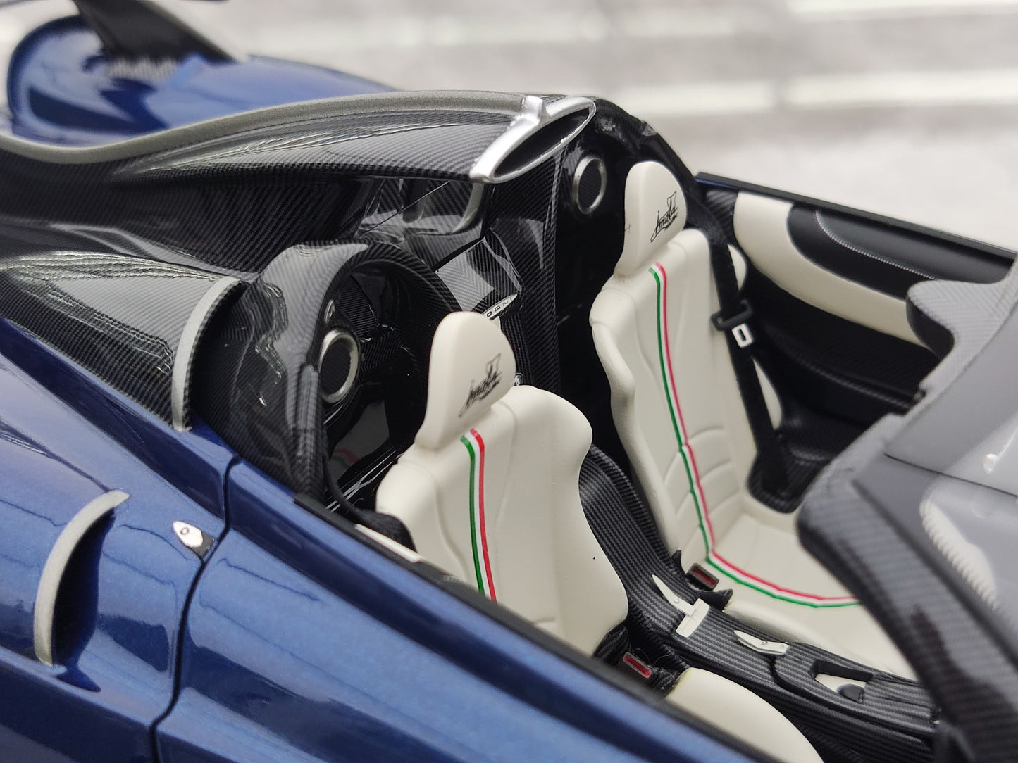 BBR 1/18 Pagani Imola ROADSTER Light Blue P18250B