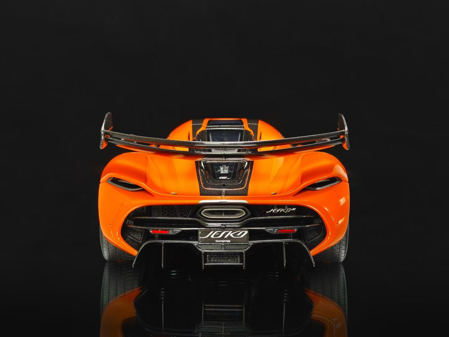 Frontiart 1/18 Koenigsegg Jesko Tangerine Candy