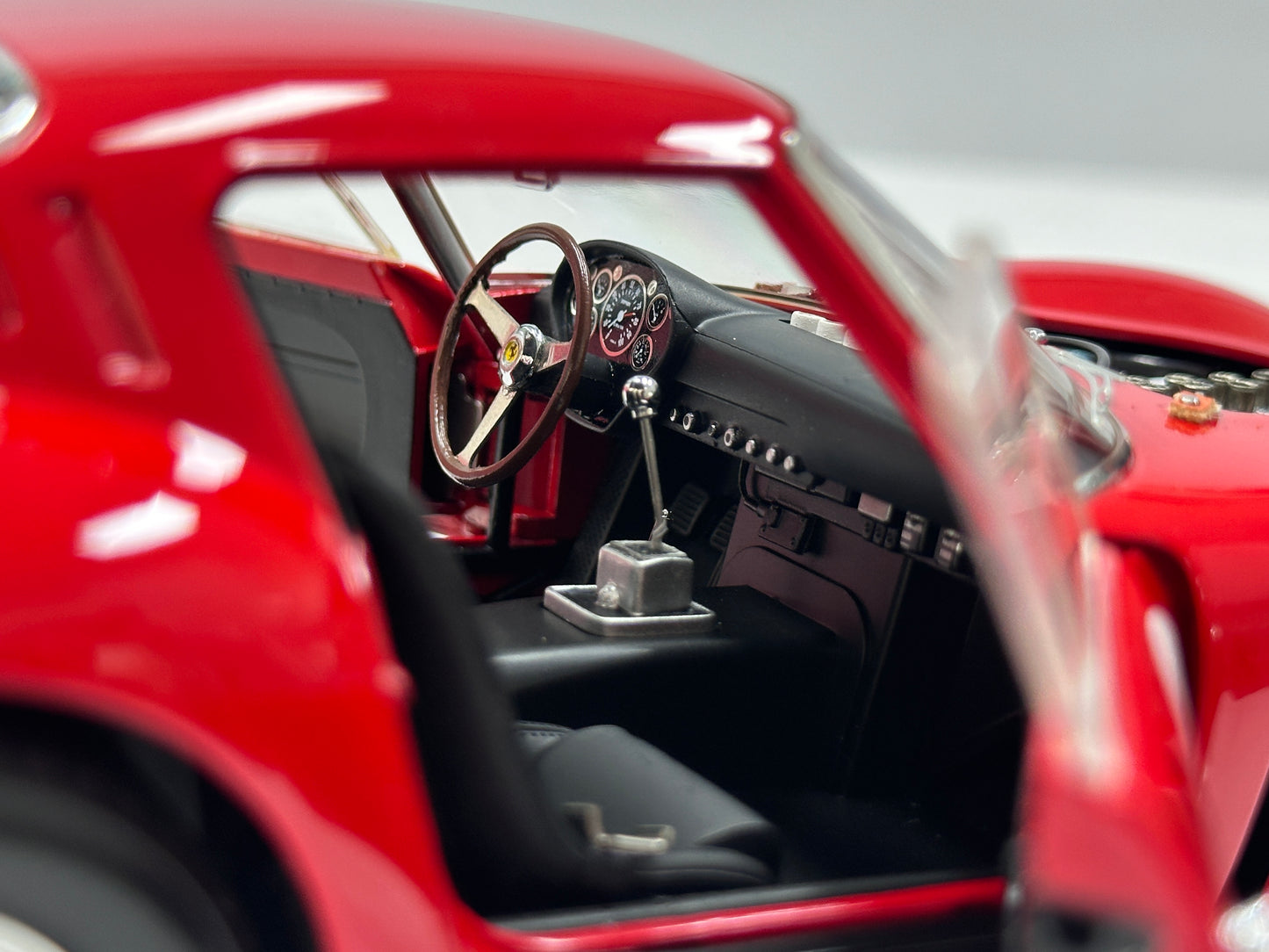 KYOSHO 1/18 Ferrari 250 GTO Red KY212