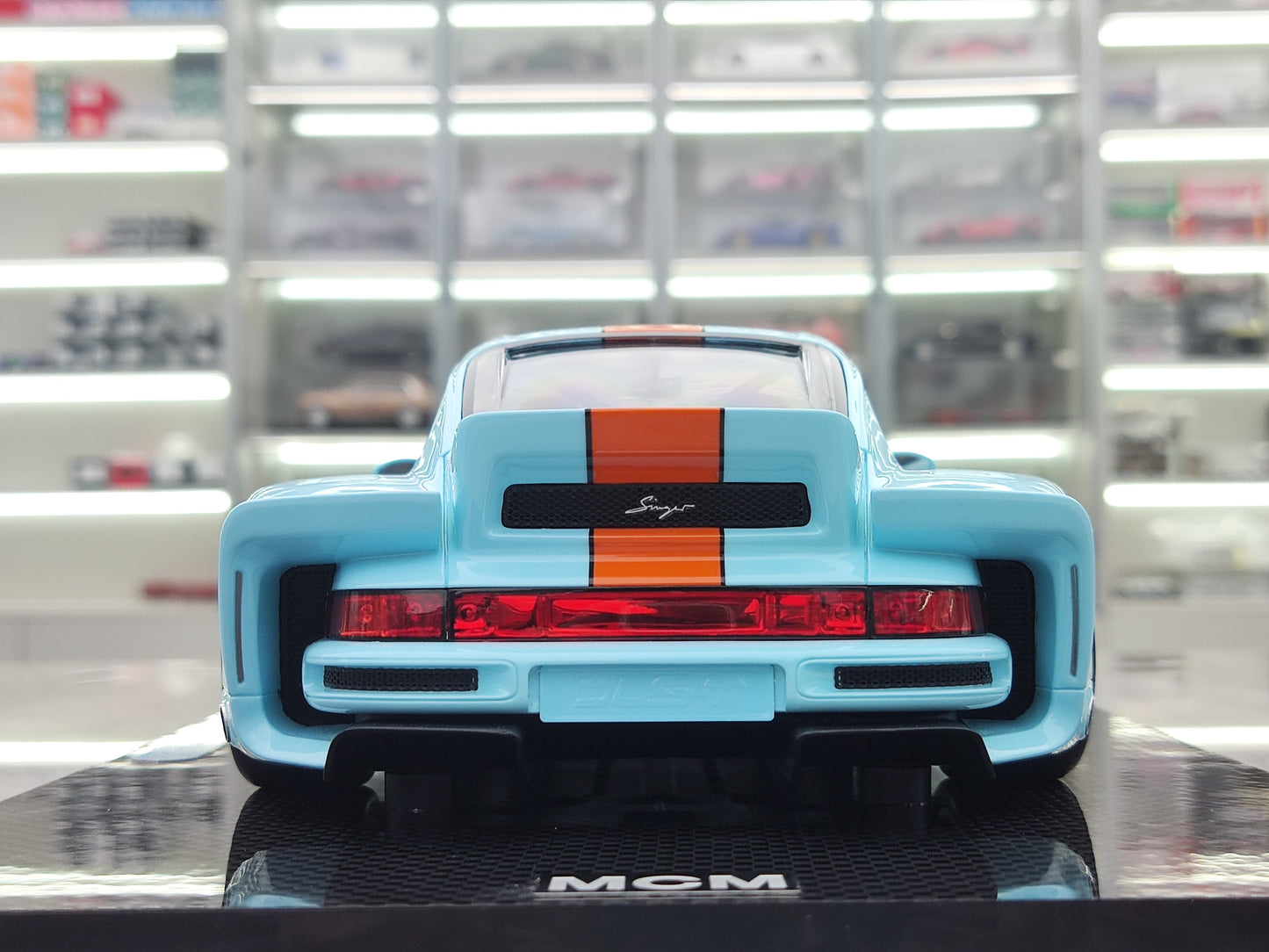 MCM 1/18 Porsche Singer DLS Turbo Carbon Base with Bay Wing and Low Wing MCM014