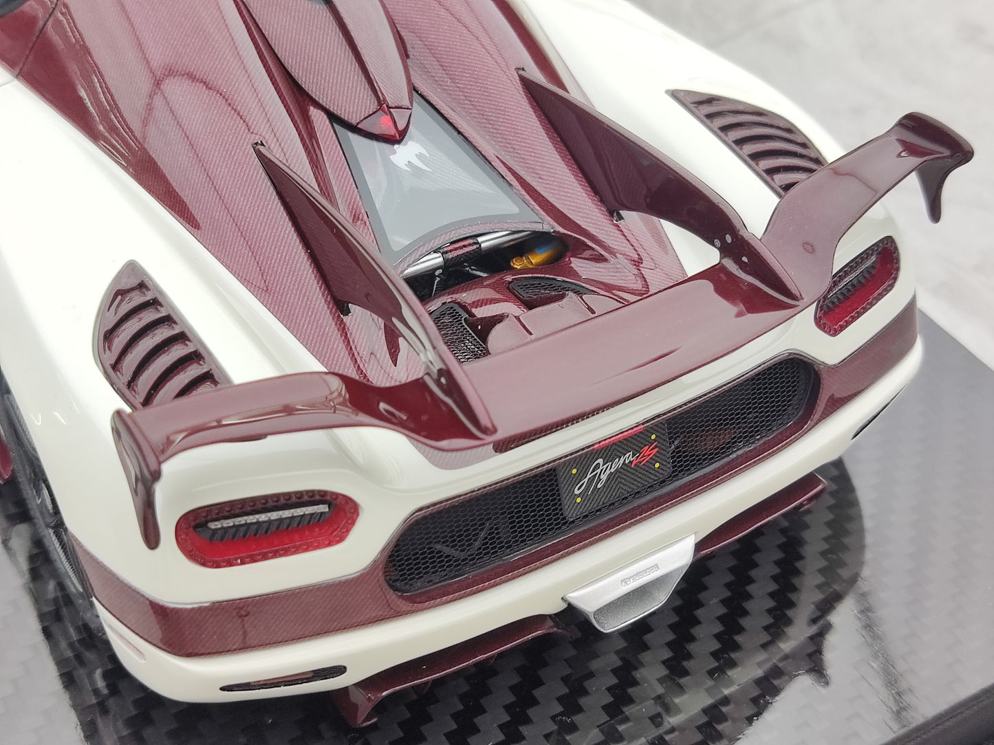 FRONTIART 1/18 Koenigsegg AGERA RS White Red Line FA042