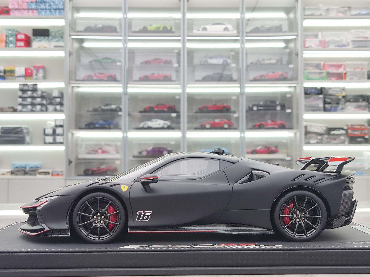 BBR 1/18 Ferrari SF90 XX Stradale Leclerc 16#, Leather Base, Matte Black, Simulation Car Model P18237CL1CH