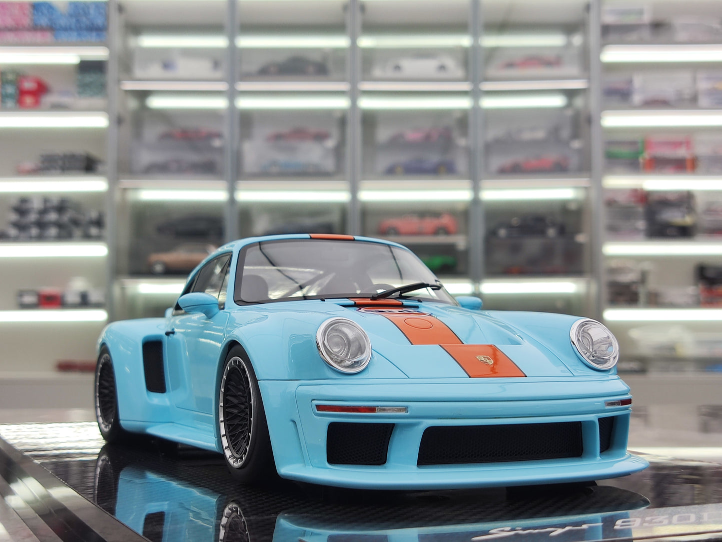 MCM 1/18 Porsche Singer DLS Turbo Carbon Base with Bay Wing and Low Wing MCM014