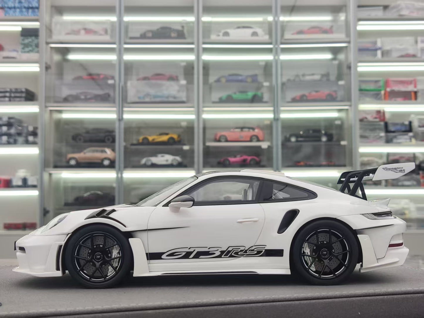 TIMOTHY&PIERRE 1/18 Porsche 911 GT3 RS Sonderwunsch White TP184