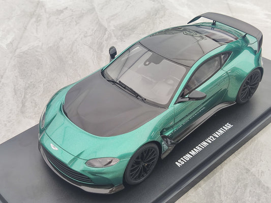 GT Spirit 1/18 Aston Martin V12 VANTAGE Verda Simulada Modelaŭto GT922