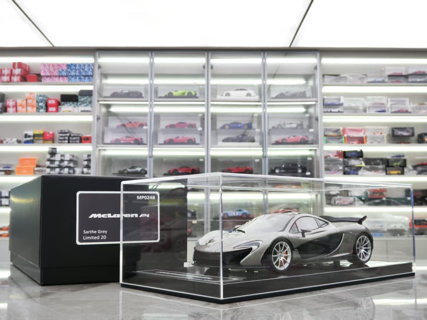 DM 1/18 McLaren P1 Limited Edition Car Model