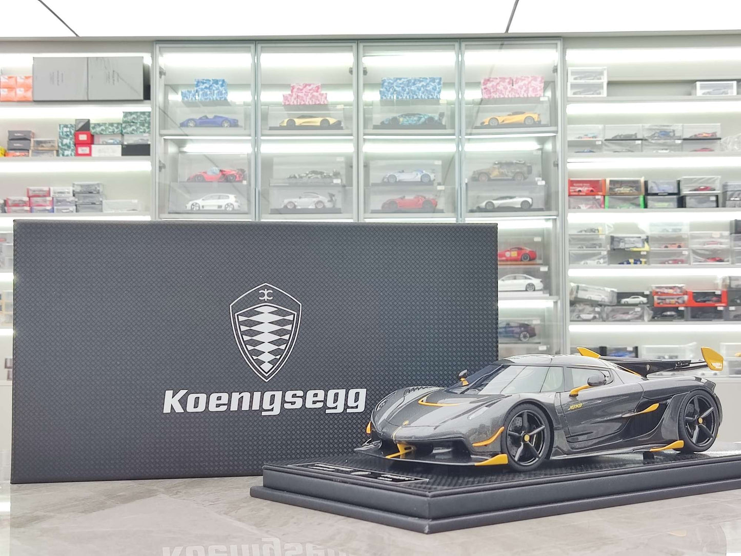 FRONTIART 1/18 Koenigsegg Jesko Carbon Gold FA149