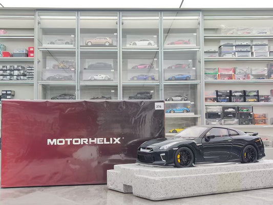 MOTORHELIX 1/18 Nissan GT-R (R35) Dark Green MH357