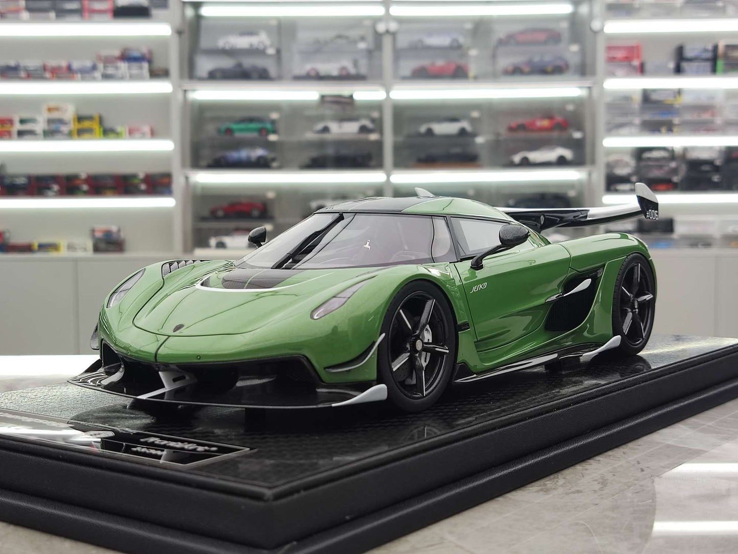 FRONTIART 1/18 Koenigsegg Jesko Green FA129
