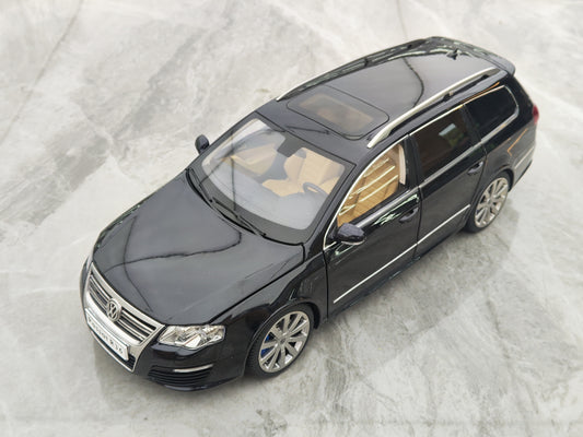 NZG 1/18 Volkswagen R36 nigra simulada aloja modelaŭto NZG013