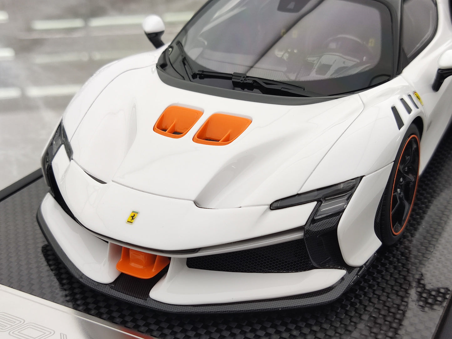 UB 1/18 Ferrari SF90XX White Resin Car Model JS-UB002