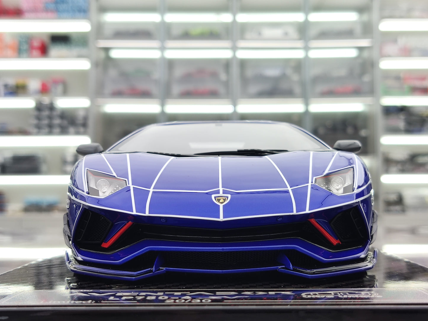 UU 1/18 Lamborghini Blue Resin Car Model JS-UU004