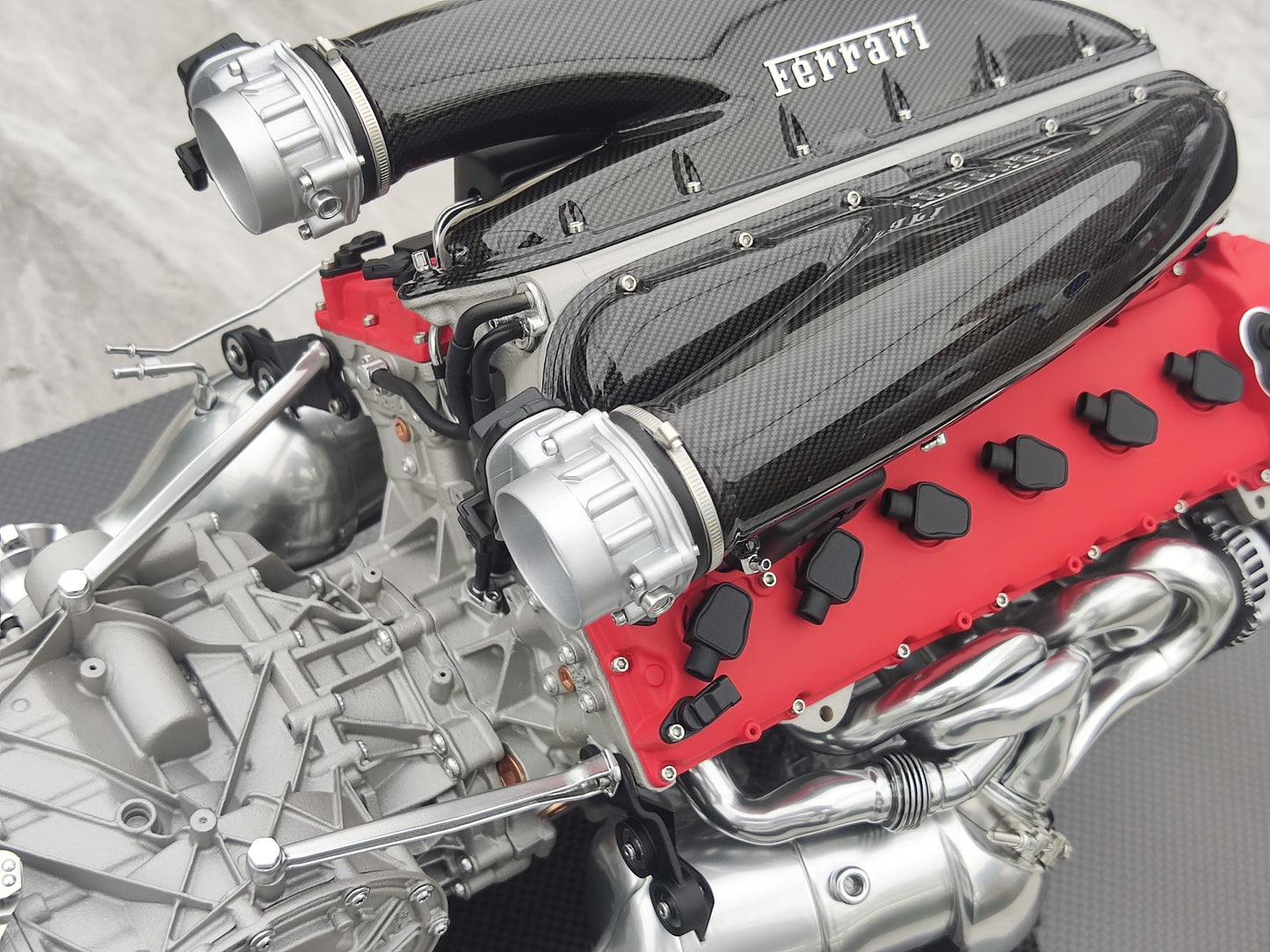 Amalgam 1/4 Ferrari Daytona SP3 engine and gearbox gray simulation model ornaments M6219-48