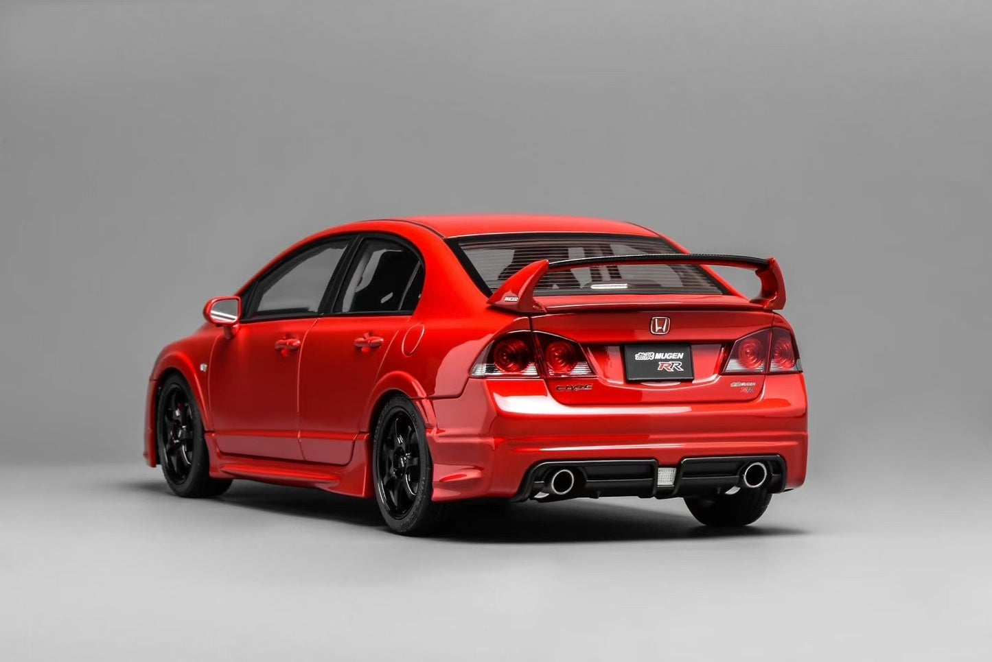 MOTORHELIX 1/18 Honda Civic Type R (FD2) die-cast car model