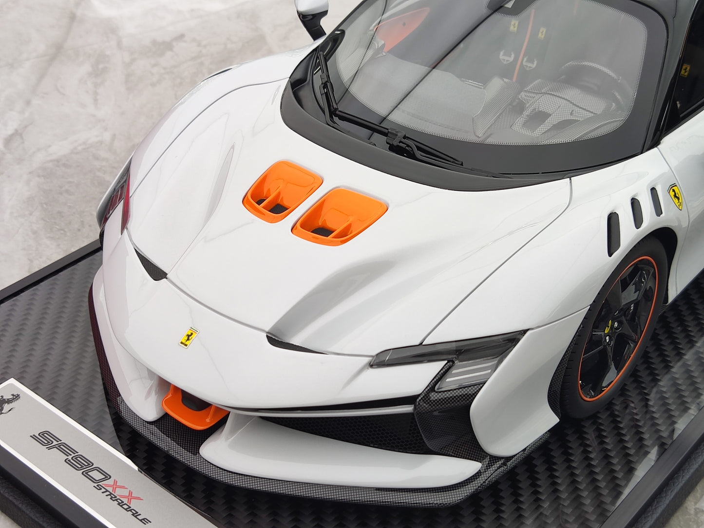 BBR 1/12 Ferrari SF90 XX Stradale Polar White Simulation Model Car Ornaments BBR1220A