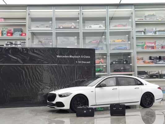 Almost Real 1/18 Mercedes-Maybach S-Class Night Series Matte White 802142