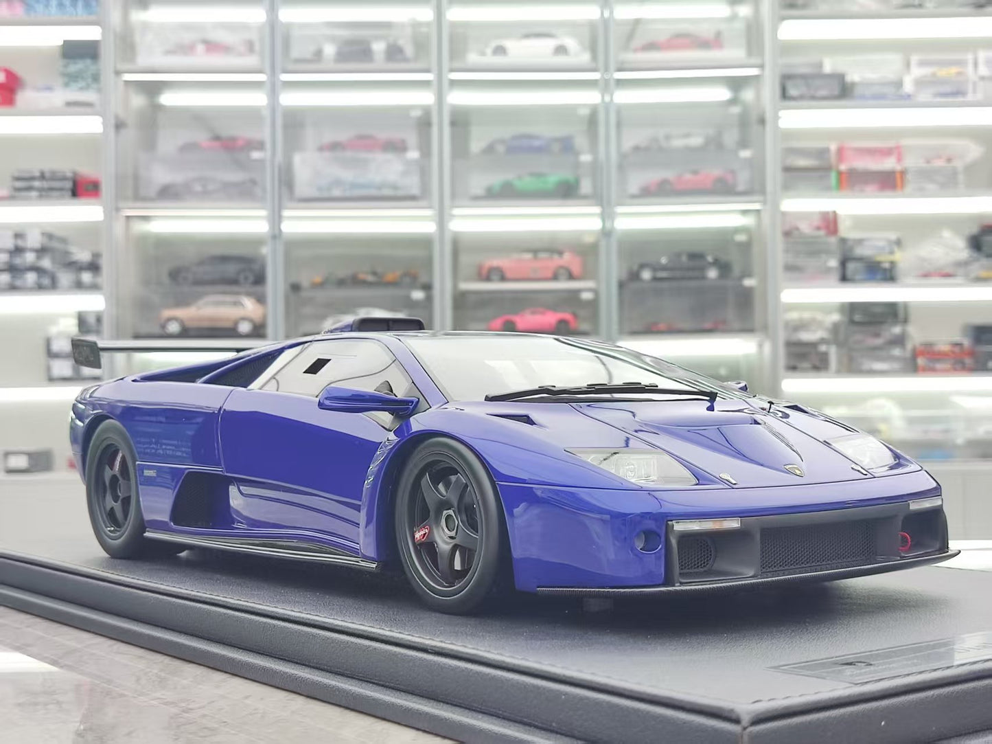 GL 1/12 Lamborghini Diablo GTR Blue JS-GL005