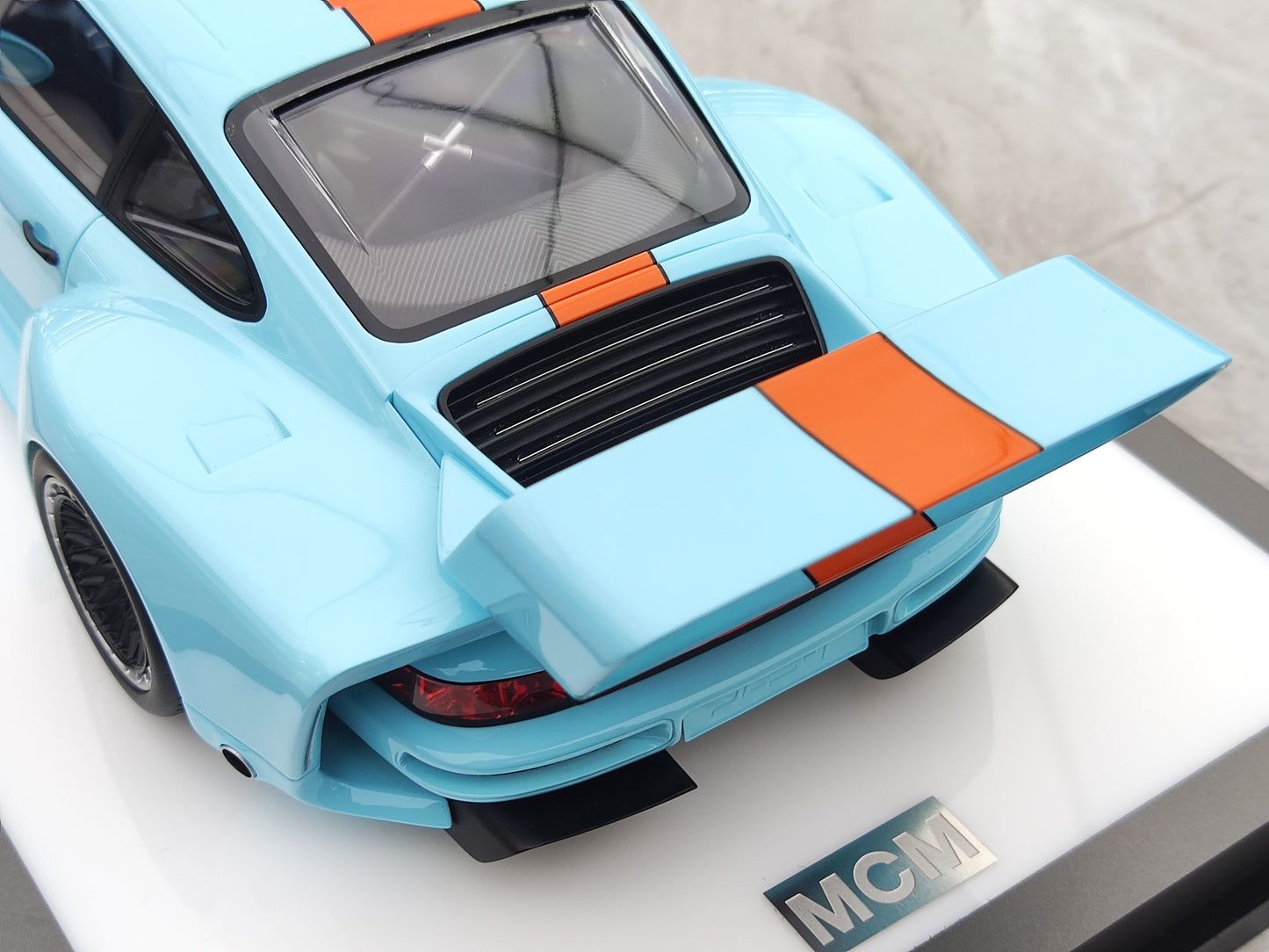 MCM 1/18 Porsche Singer DLS Turbo Acrylic Base with Bay/High Spoiler MCM013
