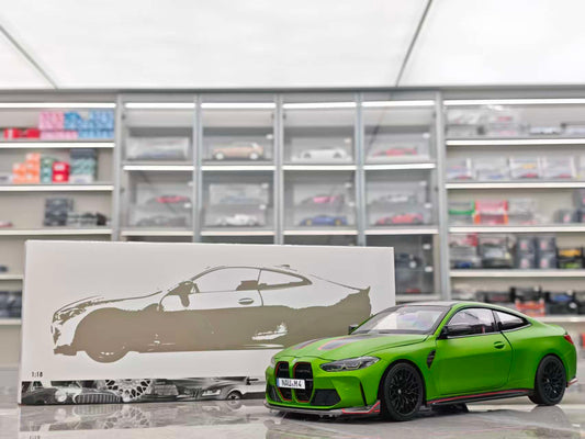 MINICHAMPS 1/18 BMW M4 CSL Green 110023020
