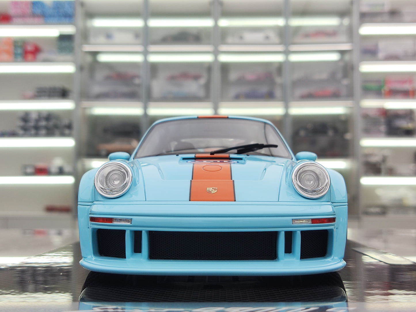 MCM 1/18 Porsche Singer DLS Turbo Carbon Base with Bay Wing and High Rear Wing MCM012