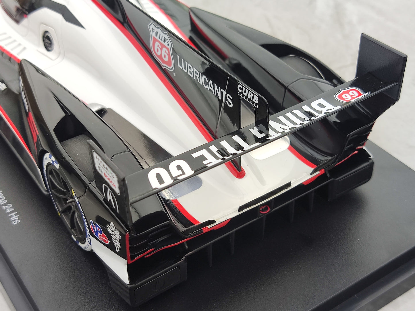 Topspeed 1/18 Acura ARX-06 GTP #93 Acura Meyer Shank Racing White Livery TS0631