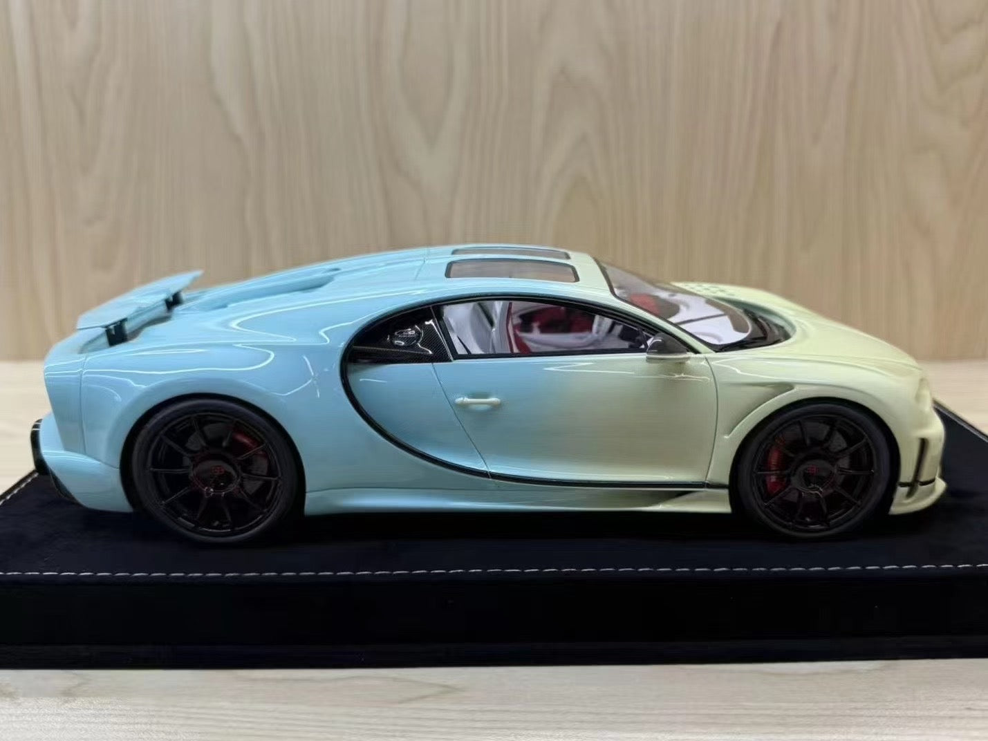HH Model 1/18 Bugatti Chiron SS
