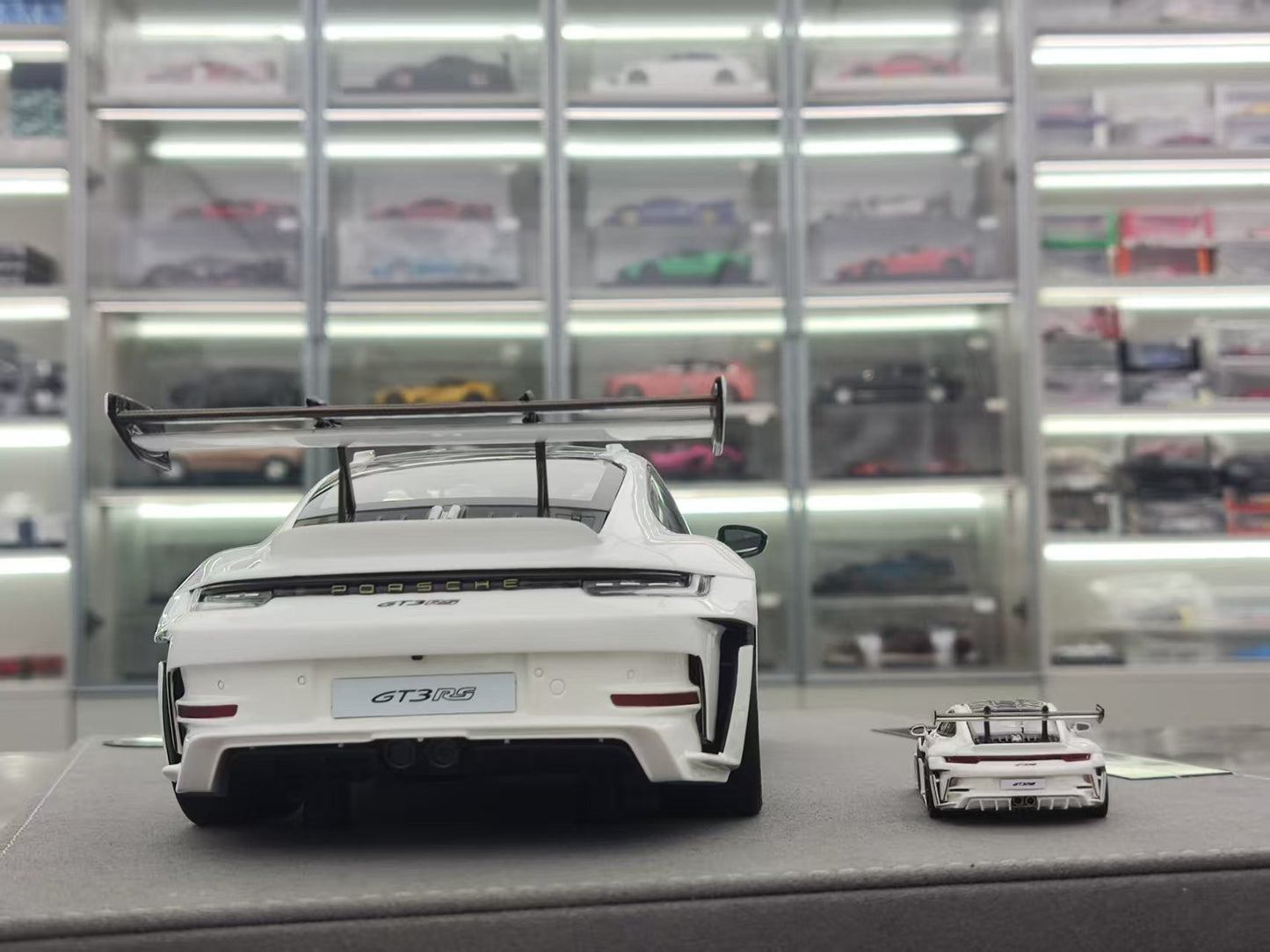 TIMOTHY&PIERRE 1/18 Porsche 911 GT3 RS Sonderwunsch White TP184
