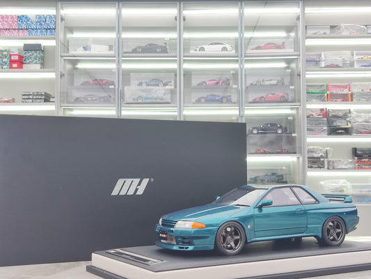 MOTORHELIX 1/18 Nissan Skyline GT-R (R32) Customized Version Midnight Green MH324