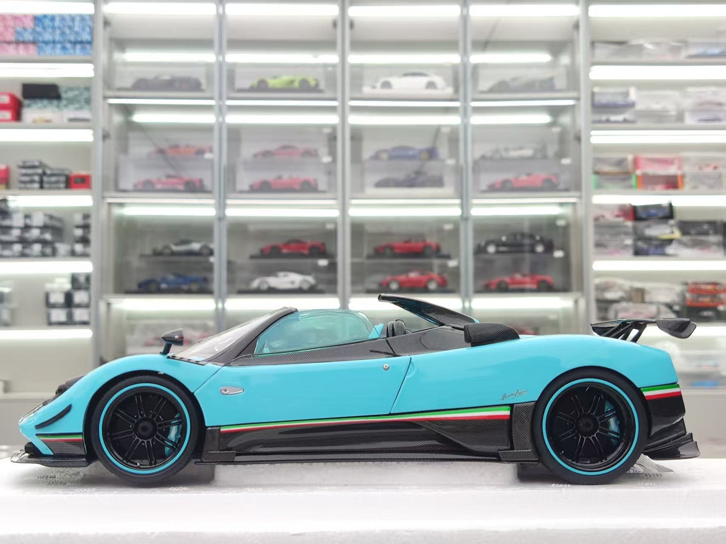 Almost Real 1/18 Pagani Zonda Uno Blue Alloy Model Car 850630001