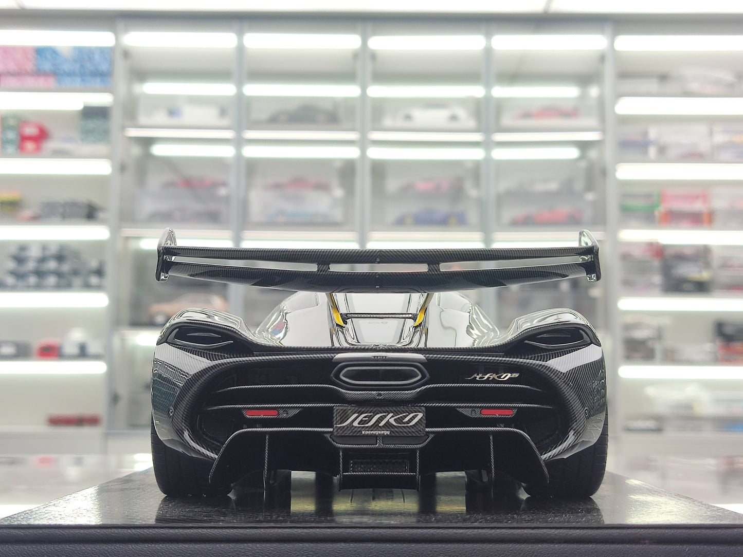 FRONTIART 1/18 Koenigsegg JESKO Bare Carbon FA173