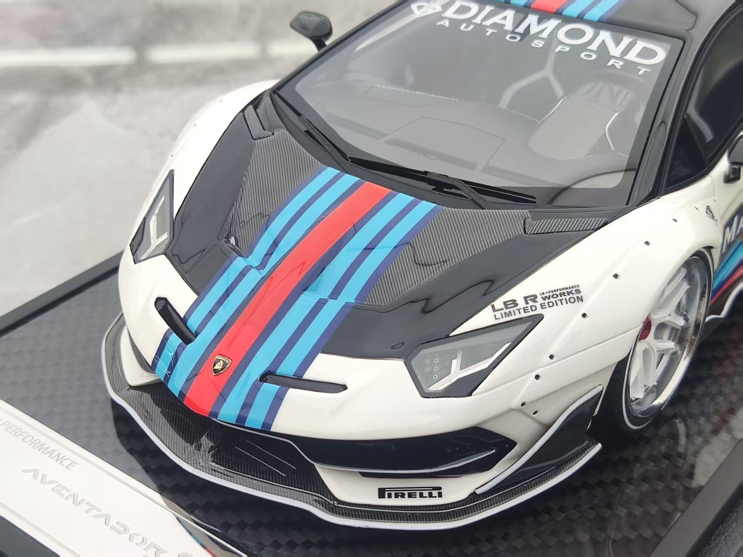 VIP 1/18 Lamborghini LBWK SVJ Martini Car Model VIP175