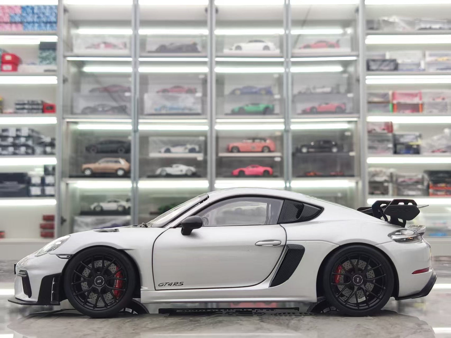 NOREV 1/18 Porsche Cayman GT4 RS Silver Carbon Cover Alloy Car Model 187256