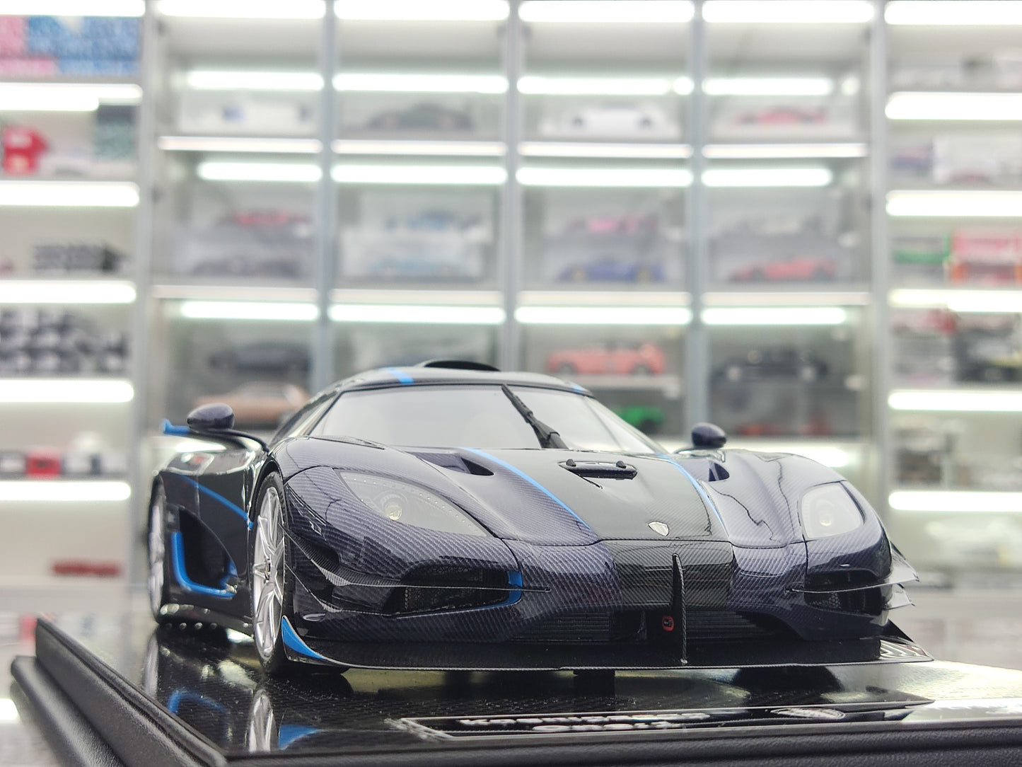 FRONTIART 1/18 Koenigsegg ONE:1 Carbon Blue FA047
