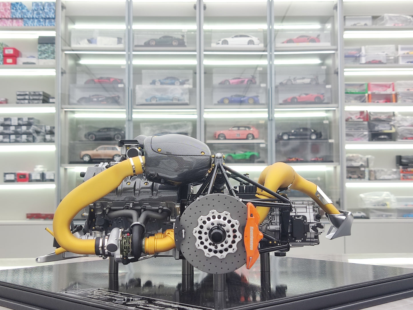 FRONTIART 1/6 Koenigsegg ONE:1 Engine Gold FA20221123-1