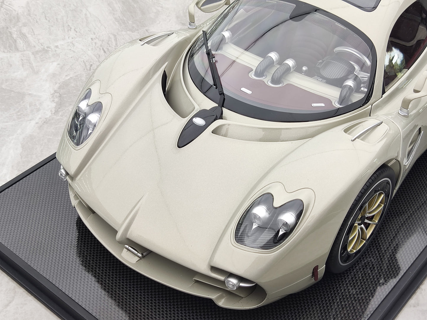 POCHER 1/8 Pagani Utopia Coupé Rinascimento Lucido Pocher Finished Product Release Color Alloy Model Ornaments PC004