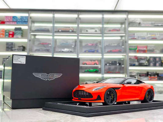 MOTORHELIX 1/18 Aston Martin DB12 COUPE Orange MH331