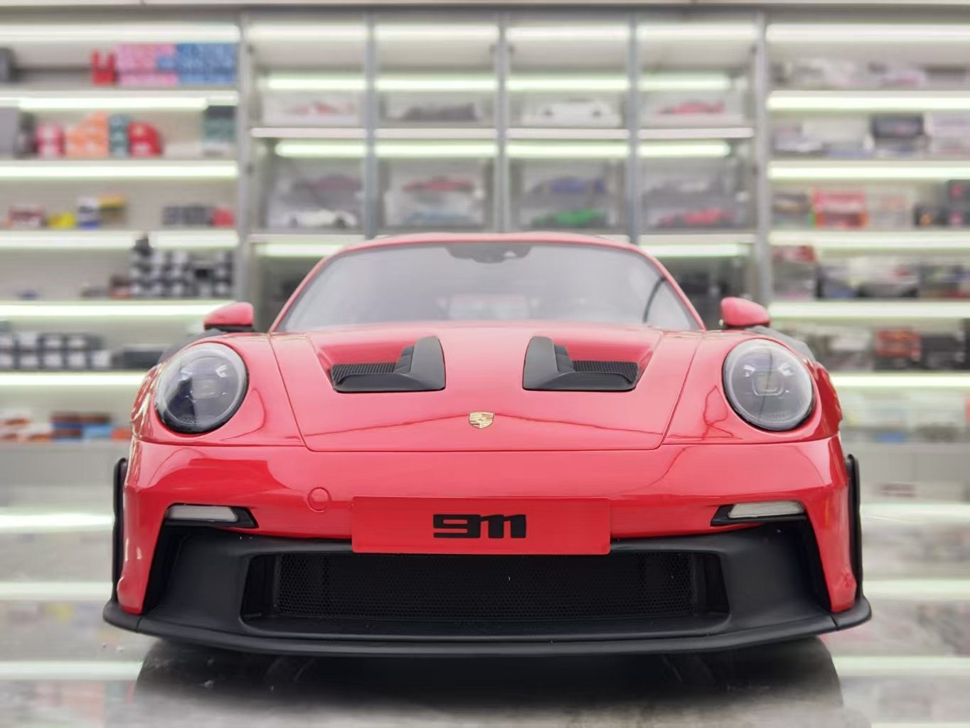 GT SPIRIT 1/12 Porsche 911 992GT3RS Model Car GT939
