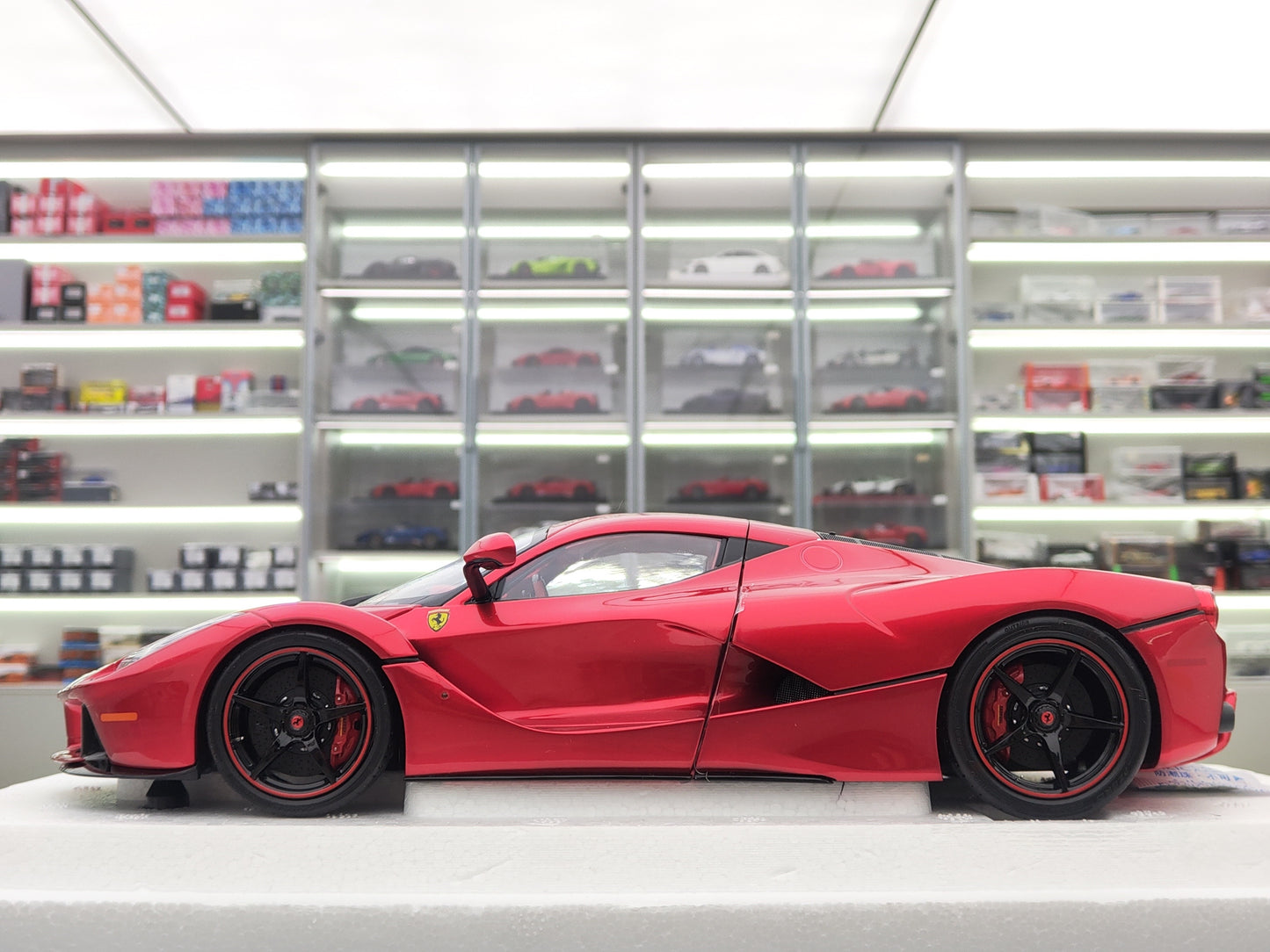BBR 1/18 Ferrari LaFerrari Hamilton Foam Edition Alloy Car Model BBR1822H8