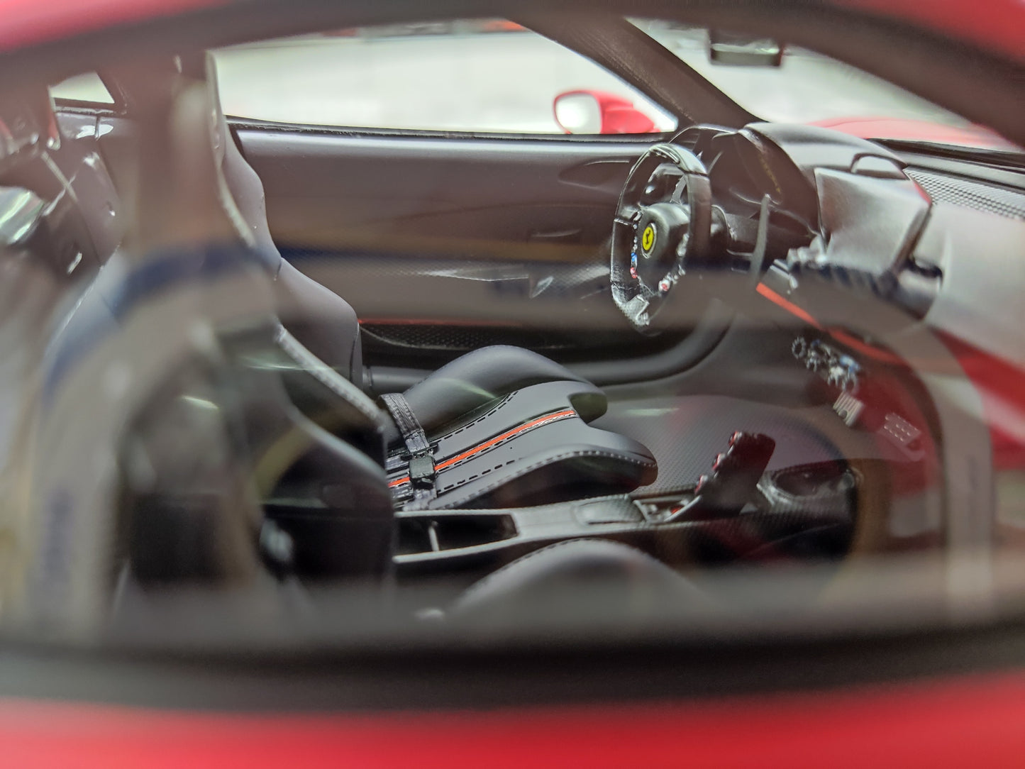 MR 1/18 Ferrari 488 PISTA Matte Orange FE025BN6