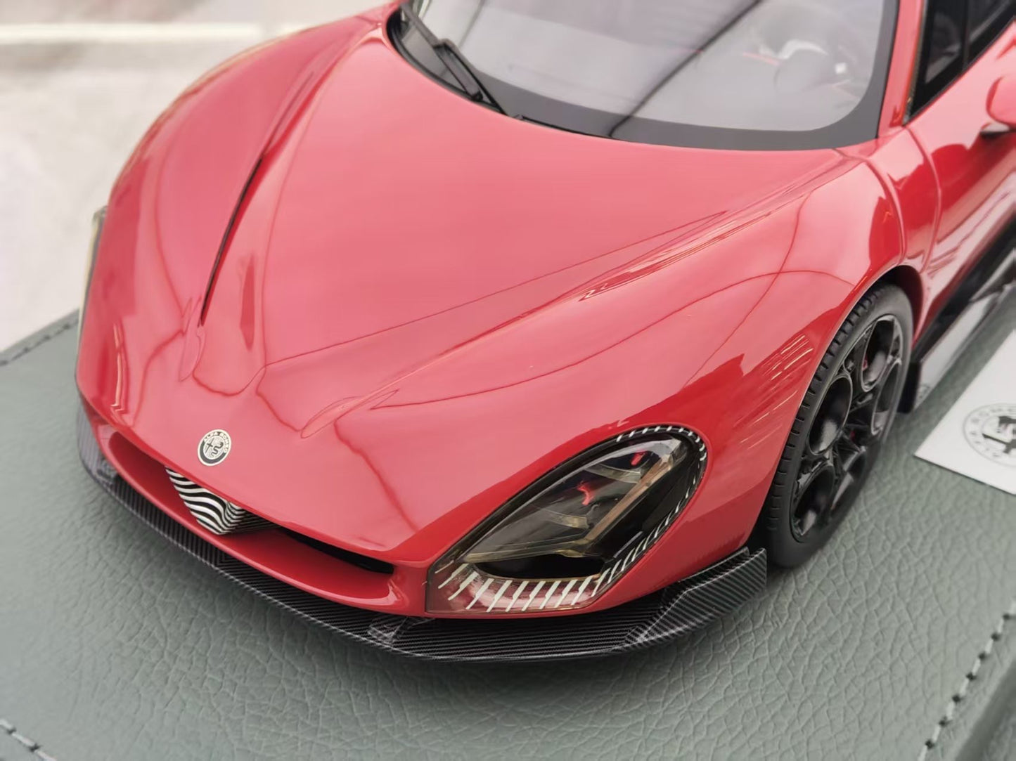 BBR 1/18 Alfa Romeo 33 Stradale leather base red and black wheels car model P18264B